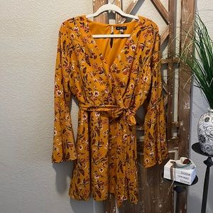 AS U WISH, XL mini boho dress, faux wrap, bow, split bell sleeve, keyhole back